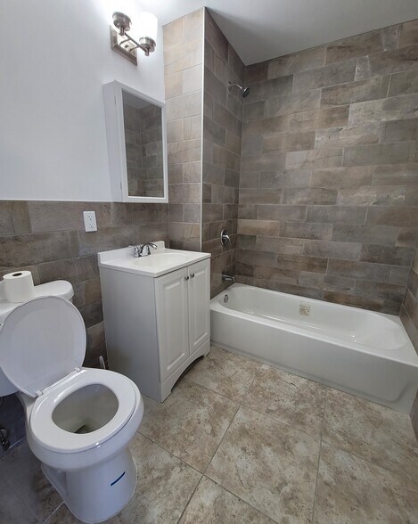 3550 Laconia Ave, Bronx, NY à vendre - Photo du bâtiment - Image 2 de 8
