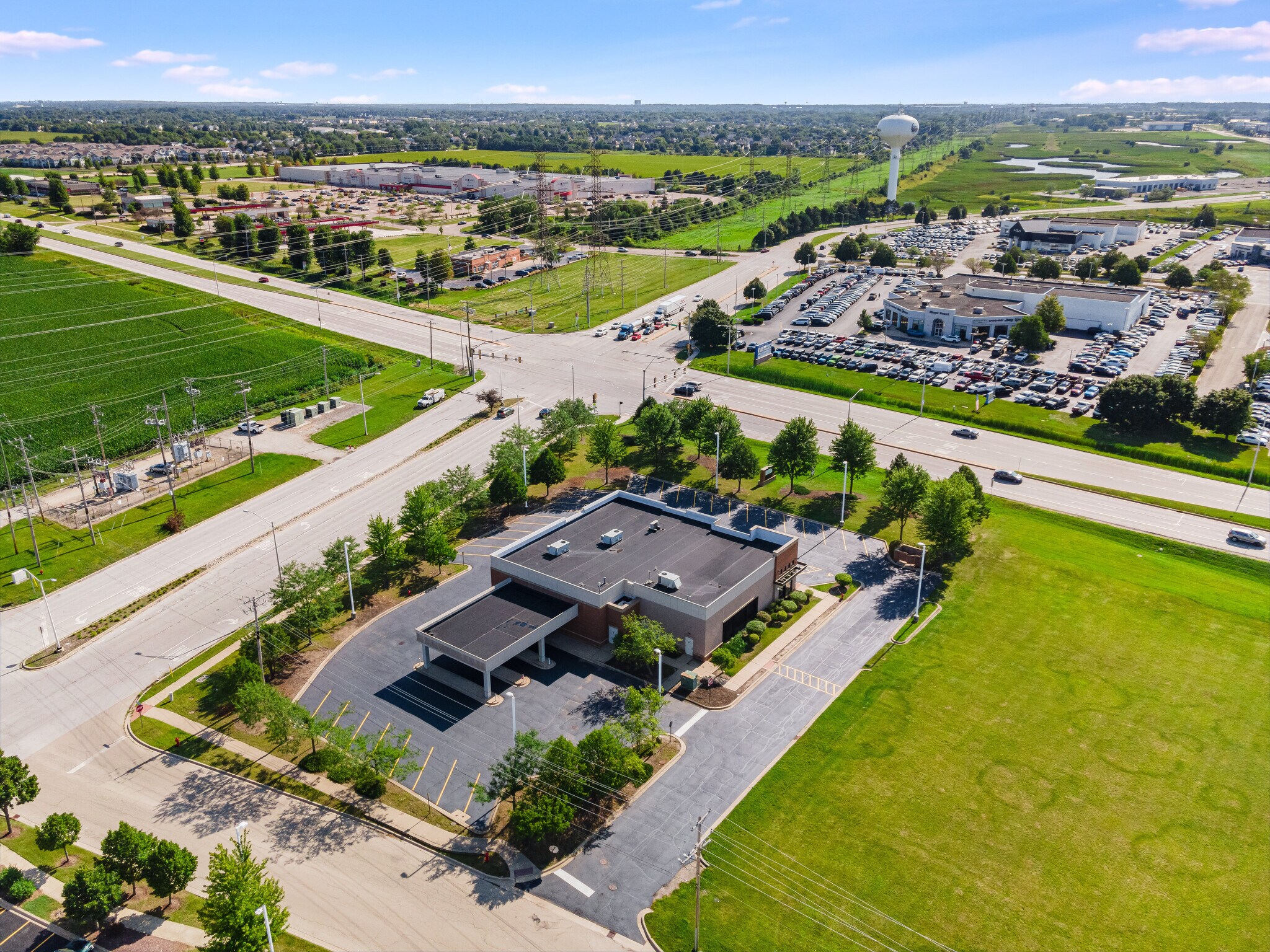 201 Genesis Dr, North Aurora, IL à louer Photo du bâtiment- Image 1 de 4