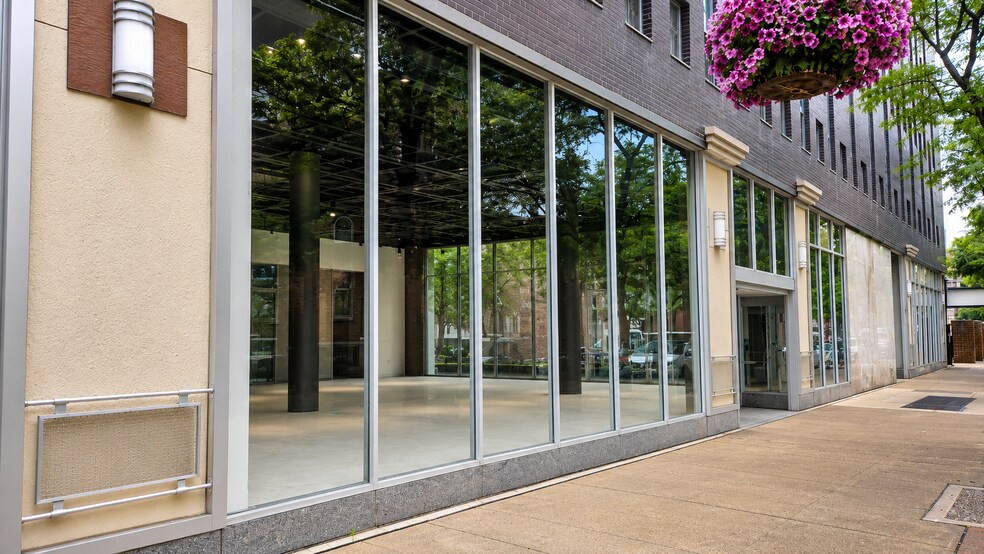 499 S Warren St, Syracuse, NY for lease - Building Photo - Image 2 of 5