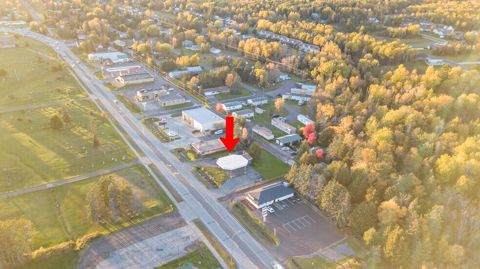 1219 7th Ave, Two Harbors, MN à vendre - Photo du bâtiment - Image 3 de 22