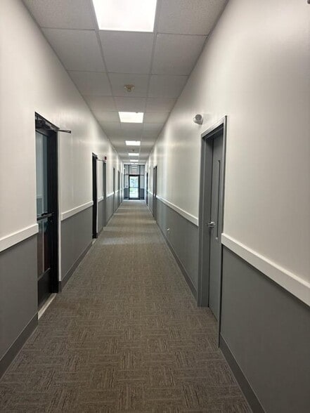 109 Sanford St, Hamden, CT for lease - Interior Photo - Image 2 of 6