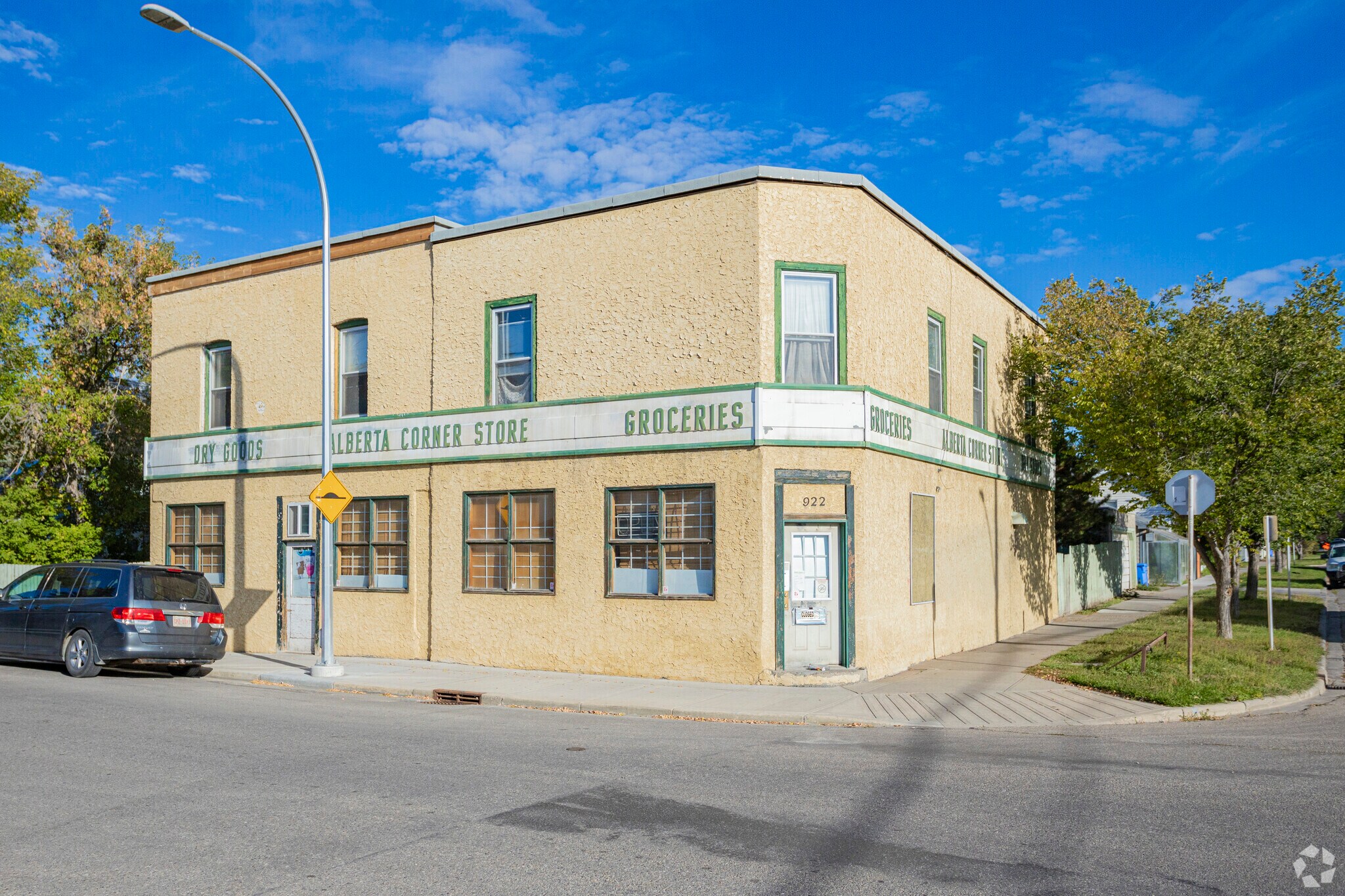 922 19th Ave SE, Calgary, AB à vendre Photo principale- Image 1 de 1