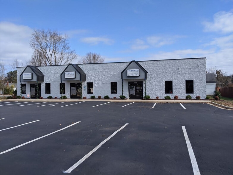 1202 S Main St, Graham, NC for sale - Building Photo - Image 2 of 4