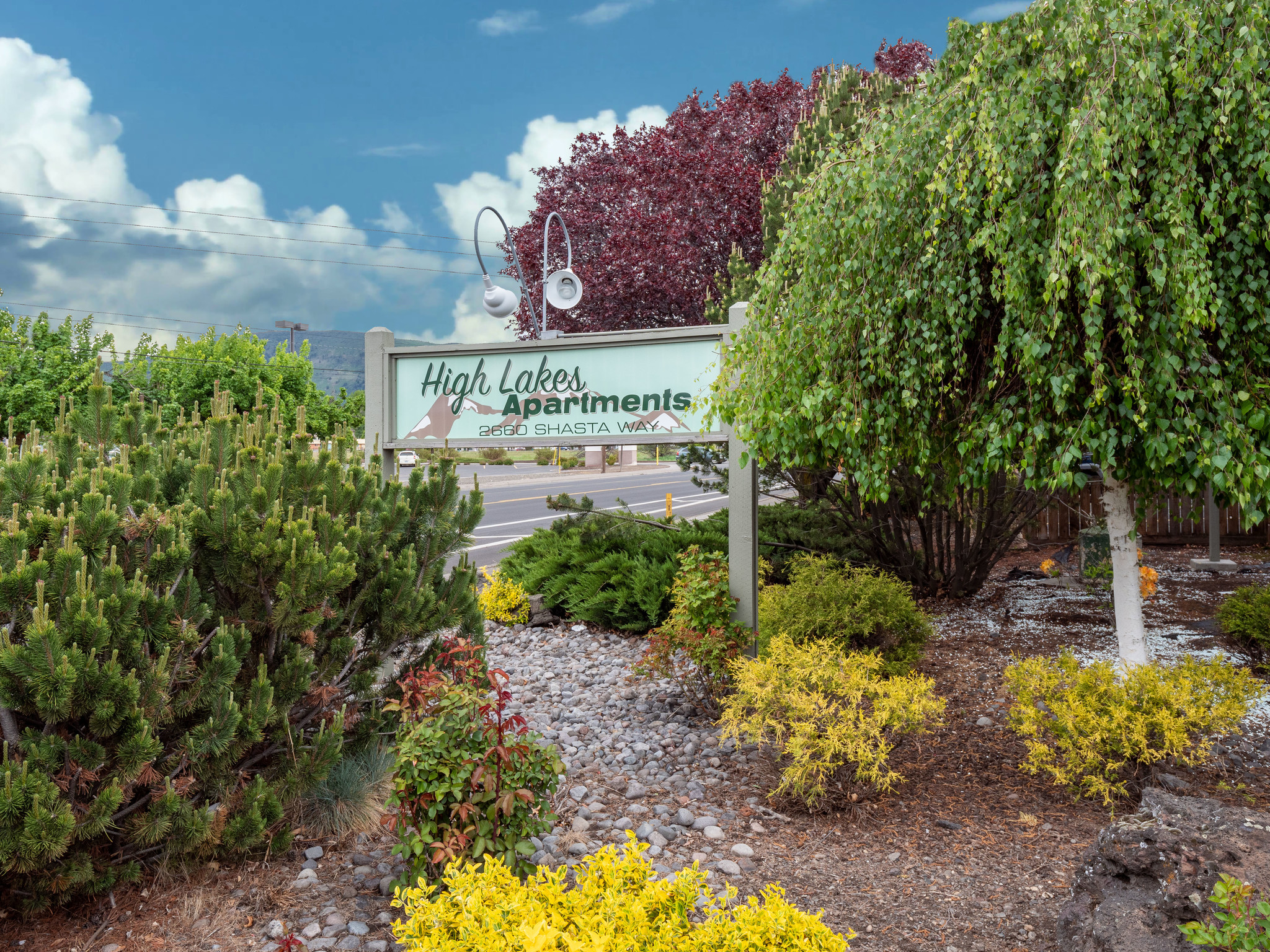 2660 Shasta Way, Klamath Falls, OR à vendre Photo du bâtiment- Image 1 de 1