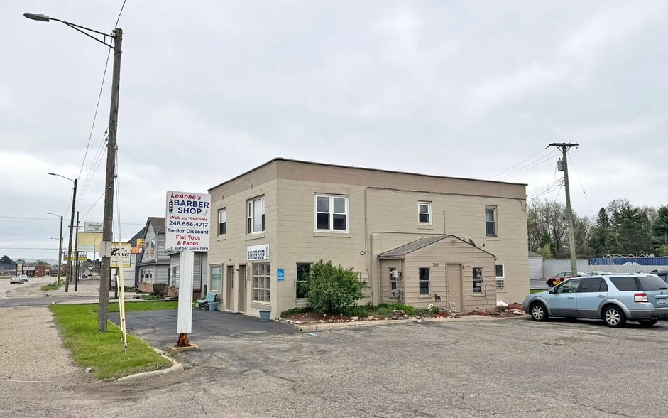 7669 Highland Rd, Waterford, MI for sale - Building Photo - Image 3 of 4