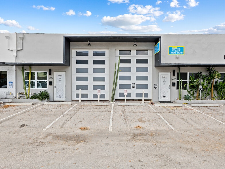 850 NE 13th St, Fort Lauderdale, FL for lease - Building Photo - Image 3 of 27