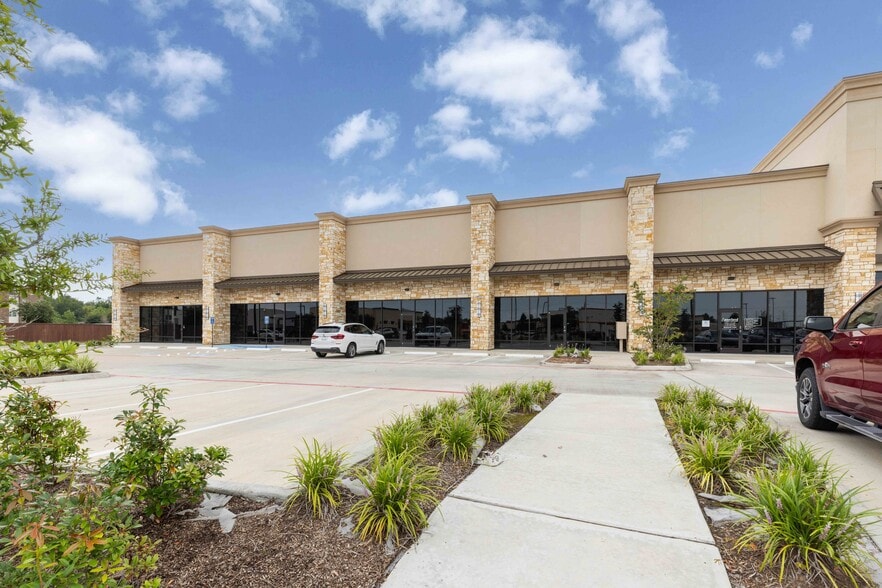 11508 Pearland Pky, Houston, TX for lease - Building Photo - Image 3 of 8