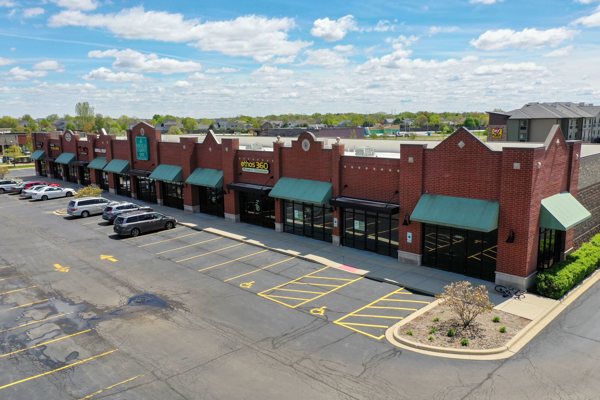 1037-1061 W Orchard Rd, North Aurora, IL for lease Primary Photo- Image 1 of 12