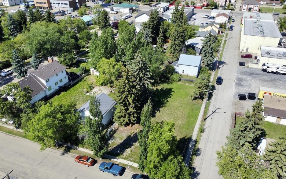 10008 99 Av, Morinville, AB for sale - Aerial - Image 3 of 6