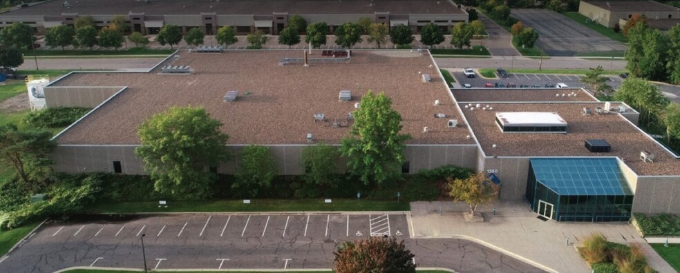 1280 Energy Park Dr, Saint Paul, MN for lease - Building Photo - Image 1 of 8