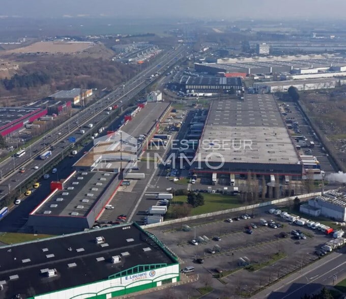 Flex in Le Blanc-Mesnil for lease - Aerial - Image 2 of 4