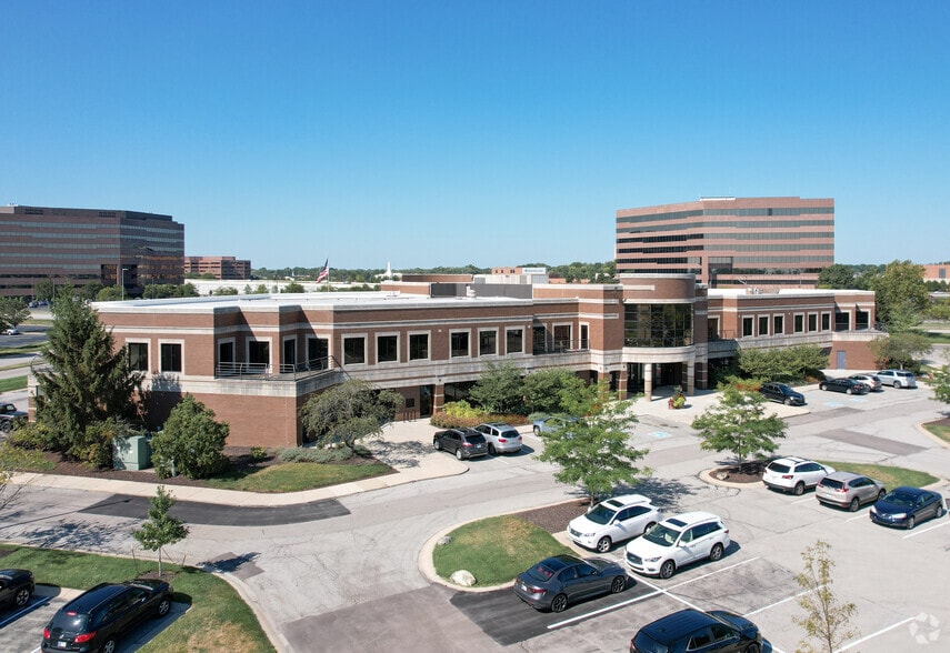 11711 N Pennsylvania St, Carmel, IN for lease - Building Photo - Image 1 of 3