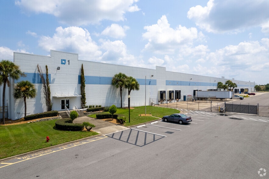 1 Imeson Park Blvd, Jacksonville, FL à louer - Photo du bâtiment - Image 2 de 8