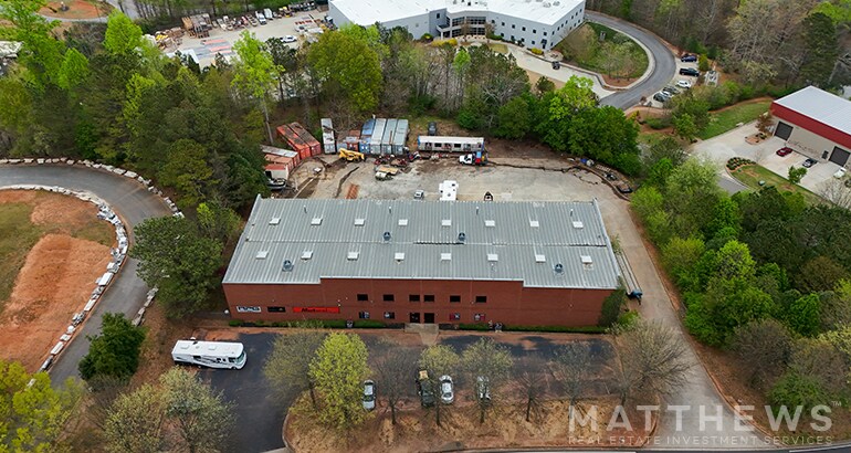 2020 Grassland Pky, Alpharetta, GA à louer - Photo du bâtiment - Image 3 de 5