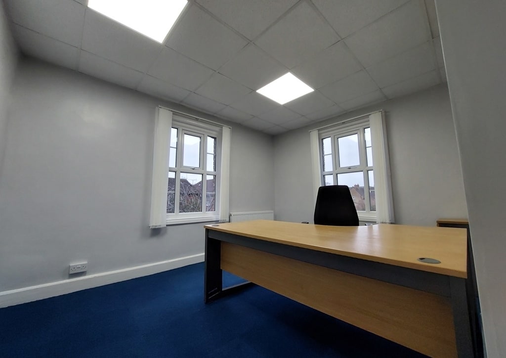 15 Grove Pl, Bedford for lease Interior Photo- Image 1 of 2
