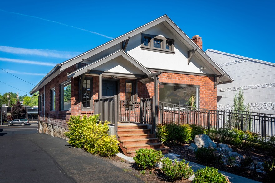 231 Flint St, Reno, NV for sale - Primary Photo - Image 1 of 9