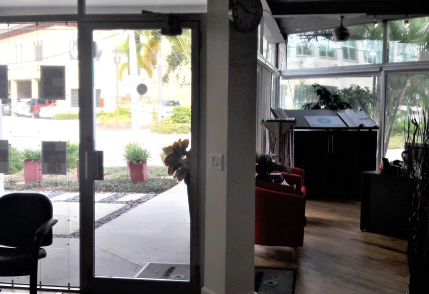 25 S Osprey Ave, Sarasota, FL à vendre - Photo du bâtiment - Image 3 de 9