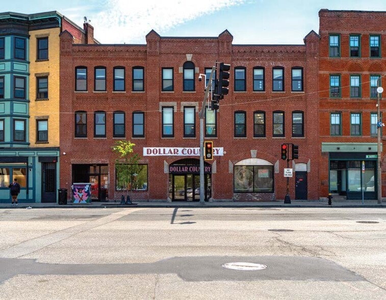 384 Warren St, Roxbury, MA for sale - Building Photo - Image 2 of 9