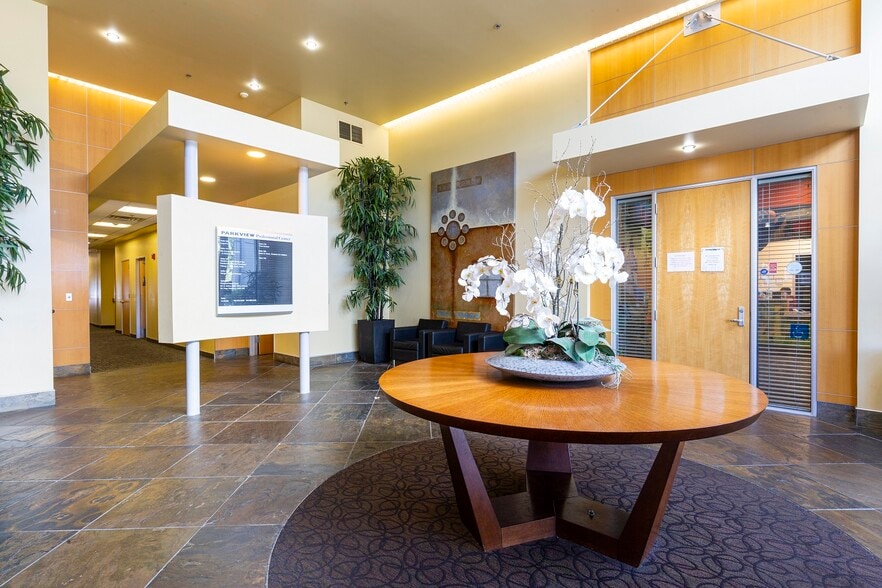 9045 Bruceville Rd, Elk Grove, CA for lease - Lobby - Image 3 of 10