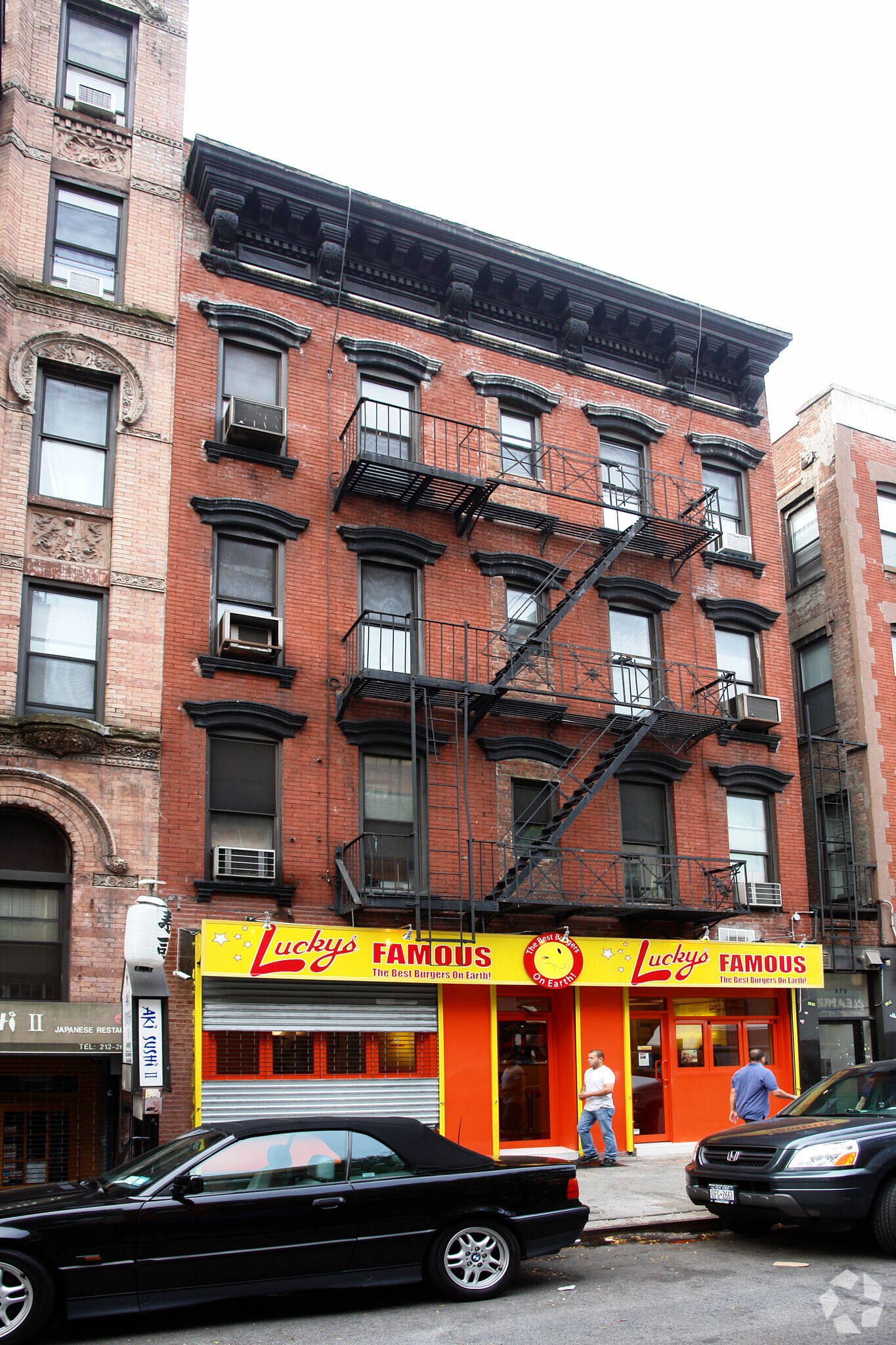 370 W 52nd St, New York, NY à louer Photo principale- Image 1 de 5