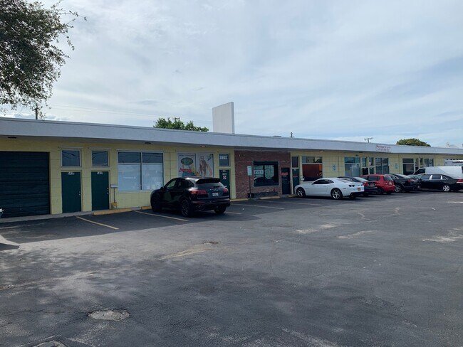Plus de détails pour 525-541 S Dixie Hwy E, Pompano Beach, FL - Local d'activités à louer