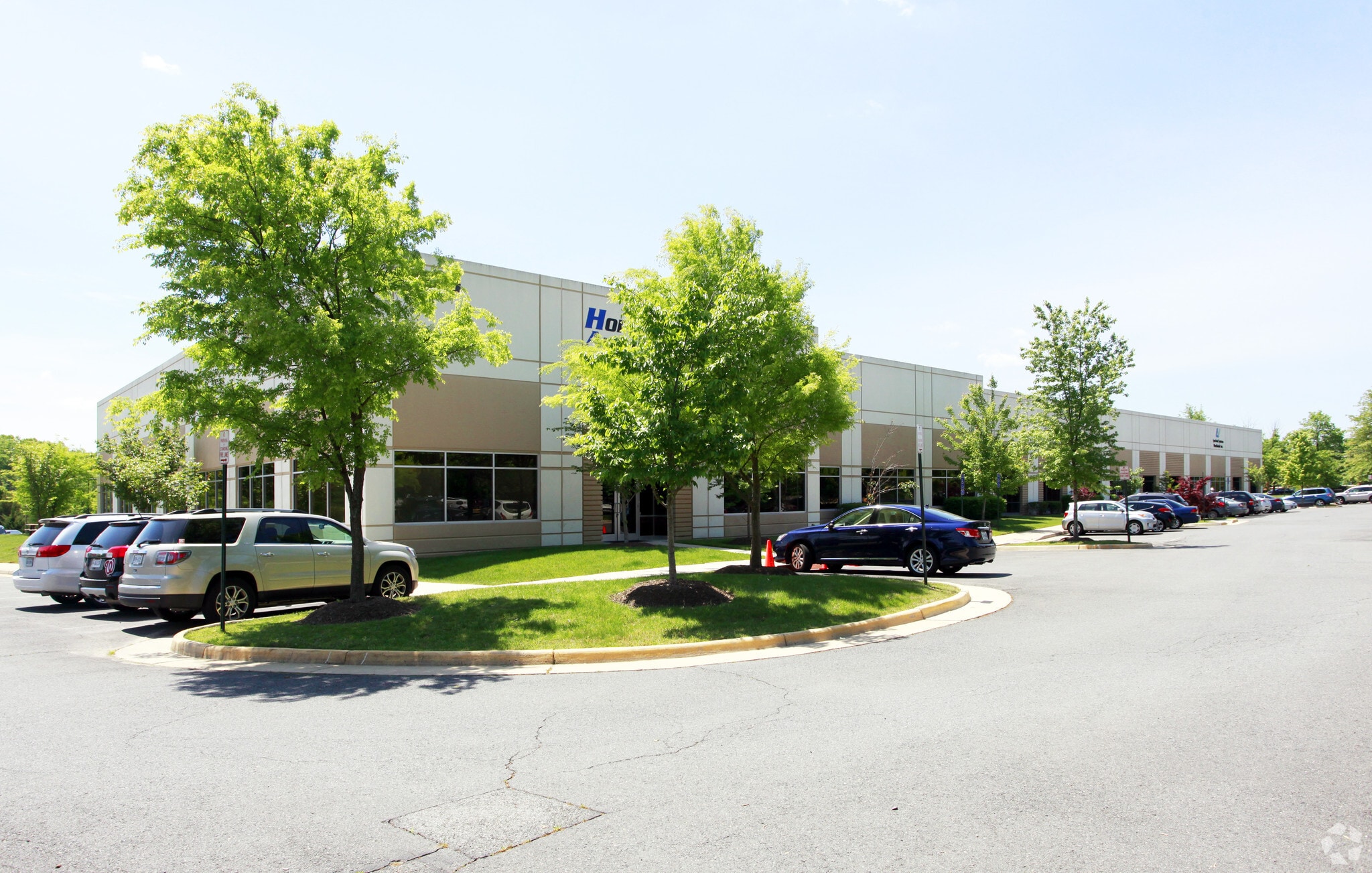 4170 Lafayette Center Dr, Chantilly, VA for lease Primary Photo- Image 1 of 39