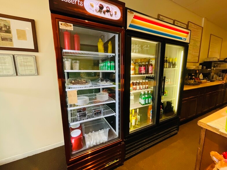 439 Pittsfield Rd, Lenox, MA à vendre - Photo du bâtiment - Image 2 de 38