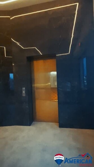 1 American Way, Elgin, IL for sale - Commercial Listing Video - Image 2 of 4