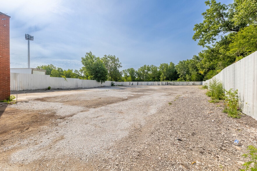 225 W 89th St, Chicago, IL à louer - Photo du bâtiment - Image 3 de 11