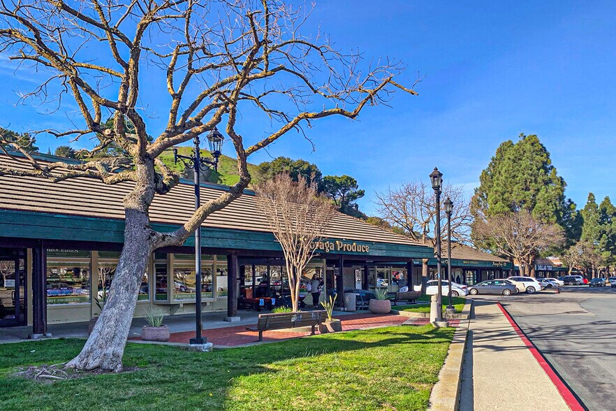 480-578 Center St, Moraga, CA à vendre - Photo du bâtiment - Image 1 de 1