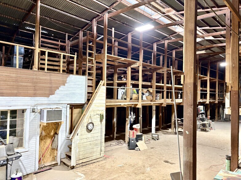 218 W Main St, Fabens, TX à vendre - Photo du bâtiment - Image 2 de 10