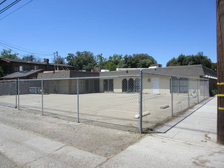 190 N Van Ness Ave, Fresno, CA for sale - Building Photo - Image 3 of 21
