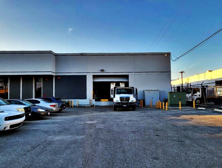 9419 Ann St, Santa Fe Springs, CA à louer - Photo du bâtiment - Image 3 de 11