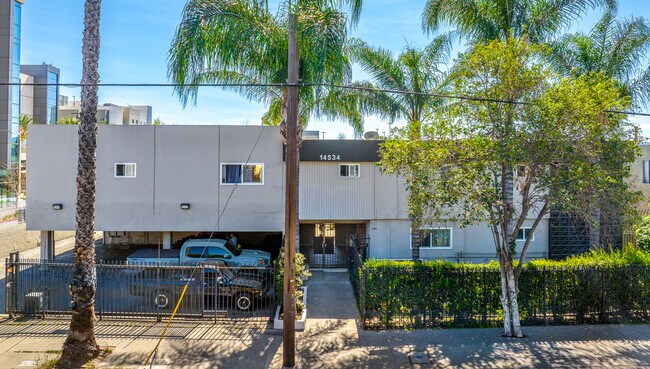 More details for 14534 Saticoy St, Van Nuys, CA - Multifamily for Sale