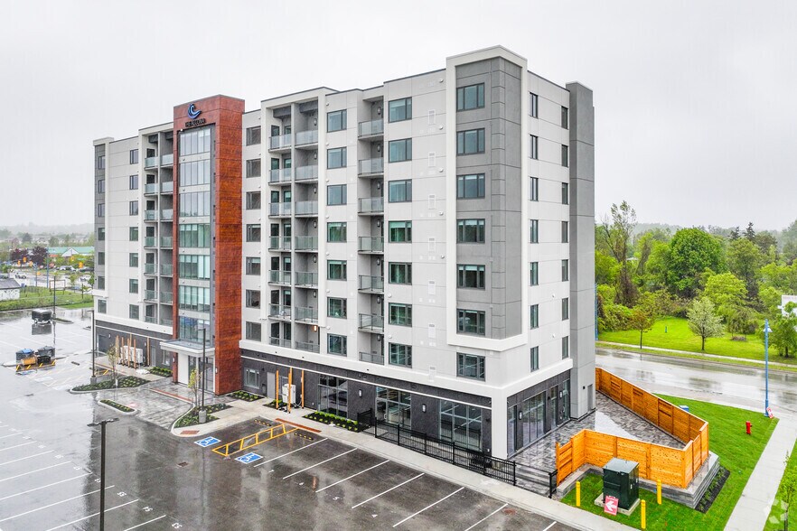 1015 Innisfil Beach Road, Innisfil, ON à louer - Photo du bâtiment - Image 2 de 31