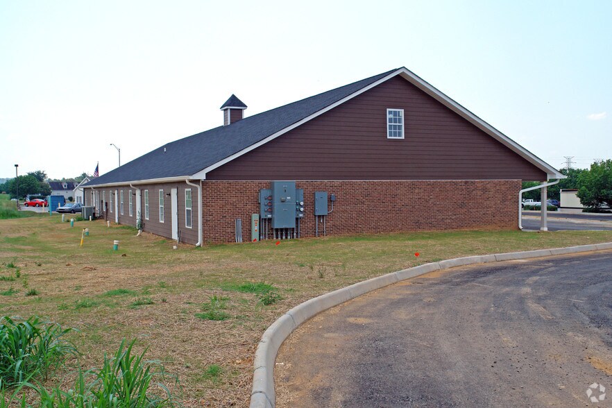 847 Turner St, Maryville, TN à louer - Photo du bâtiment - Image 2 de 7
