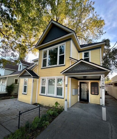 348-350 Cernon St, Vacaville, CA à louer - Vidéo sur l’inscription commerciale - Image 2 de 10