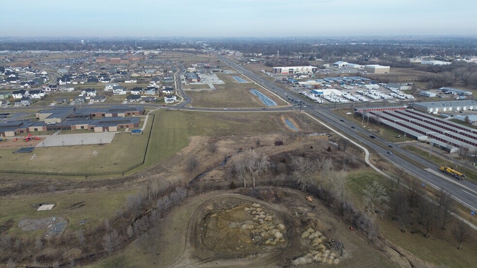 S Ankeny Blvd, Ankeny, IA à vendre - Photo du bâtiment - Image 3 de 5