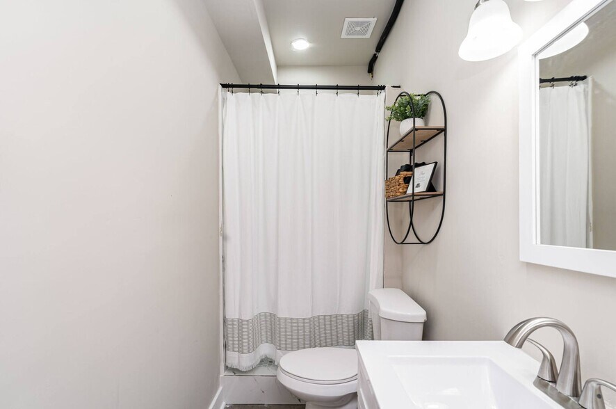 513 3rd Ave S, Nashville, TN à vendre - Photo du bâtiment - Image 3 de 35