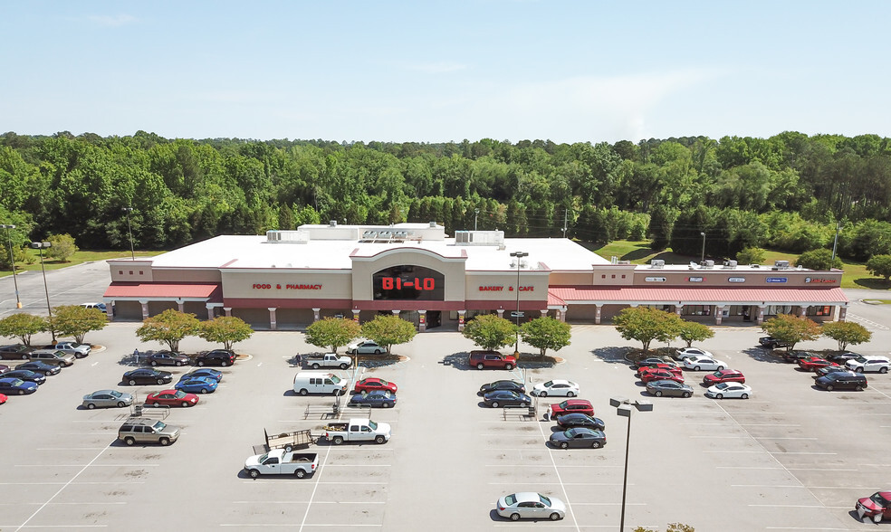 7830-7840 Garners Ferry Rd, Columbia, SC for lease - Primary Photo - Image 1 of 3