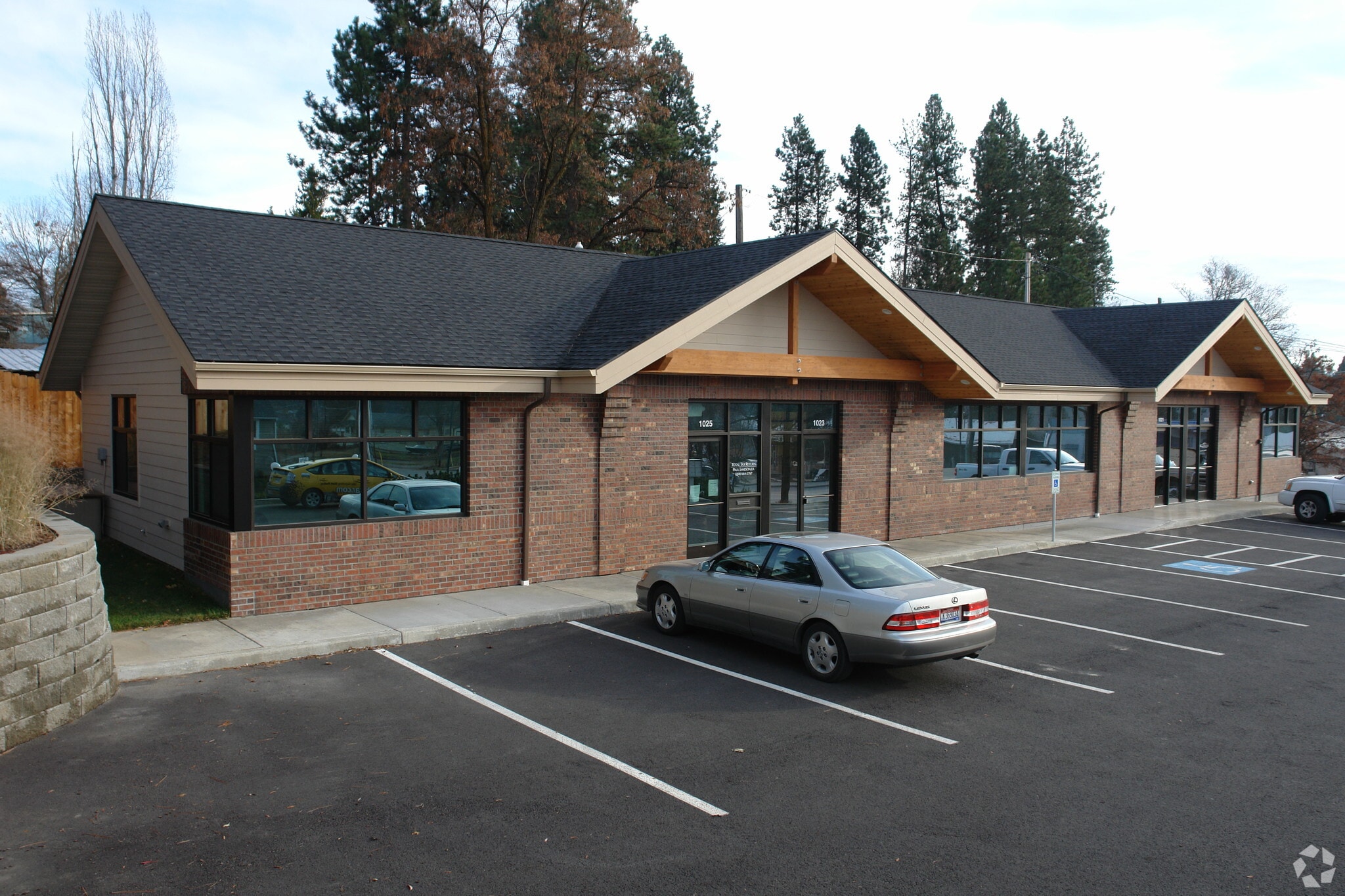 1023 W Lacrosse Ave, Coeur D Alene, ID à louer Photo du bâtiment- Image 1 de 7
