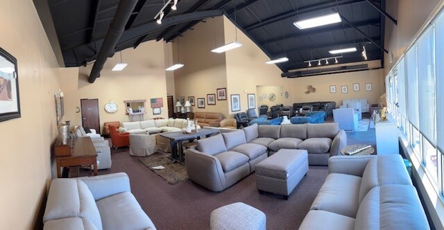 1043 Lenoir Rhyne Blvd, Hickory, NC à louer - Photo intérieure - Image 3 de 7