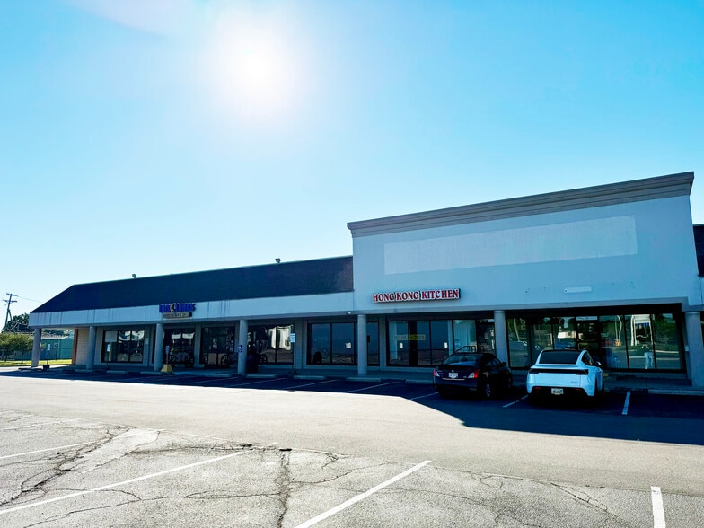 14-26 S Tippecanoe Dr, Tipp City, OH for lease - Building Photo - Image 3 of 11