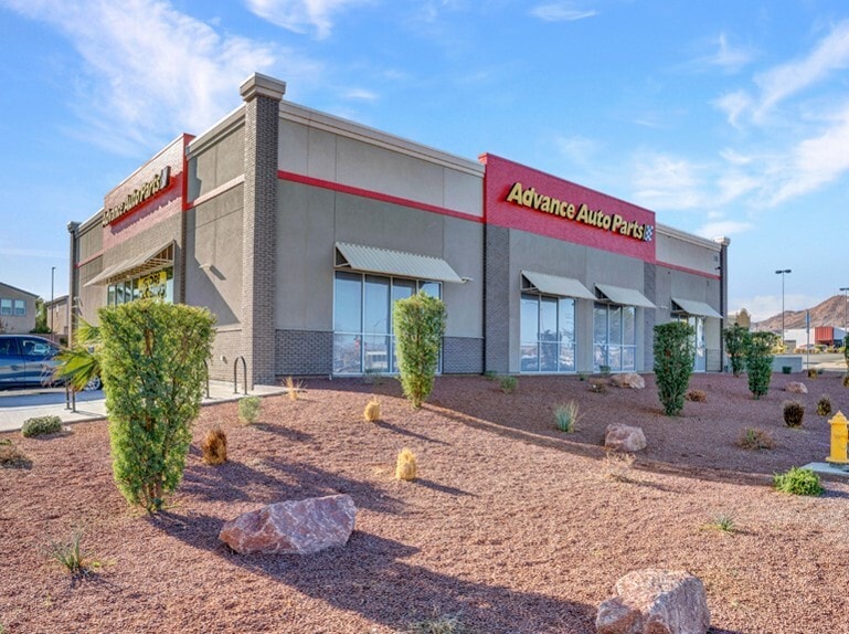 380 E Lake Mead Pky, Henderson, NV for lease - Building Photo - Image 2 of 2