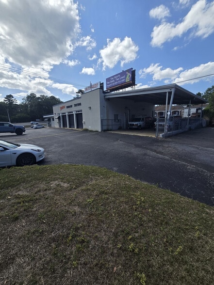 897 N Monroe St, Tallahassee, FL à vendre - Photo du bâtiment - Image 3 de 5