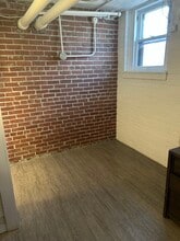 144 S 39th St, Omaha, NE à louer Photo intérieure- Image 1 de 4