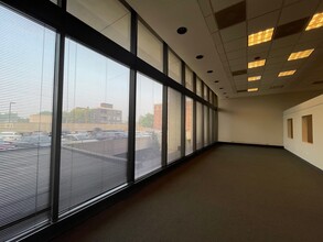 8001 Lincoln Ave, Skokie, IL for lease Interior Photo- Image 1 of 5