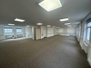 21 York Pl, Leeds for lease Interior Photo- Image 1 of 4