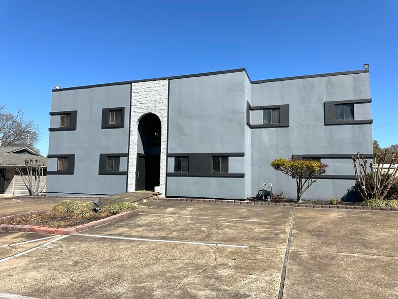 752 Brookhaven Cir, Memphis, TN à louer - Photo du bâtiment - Image 3 de 11