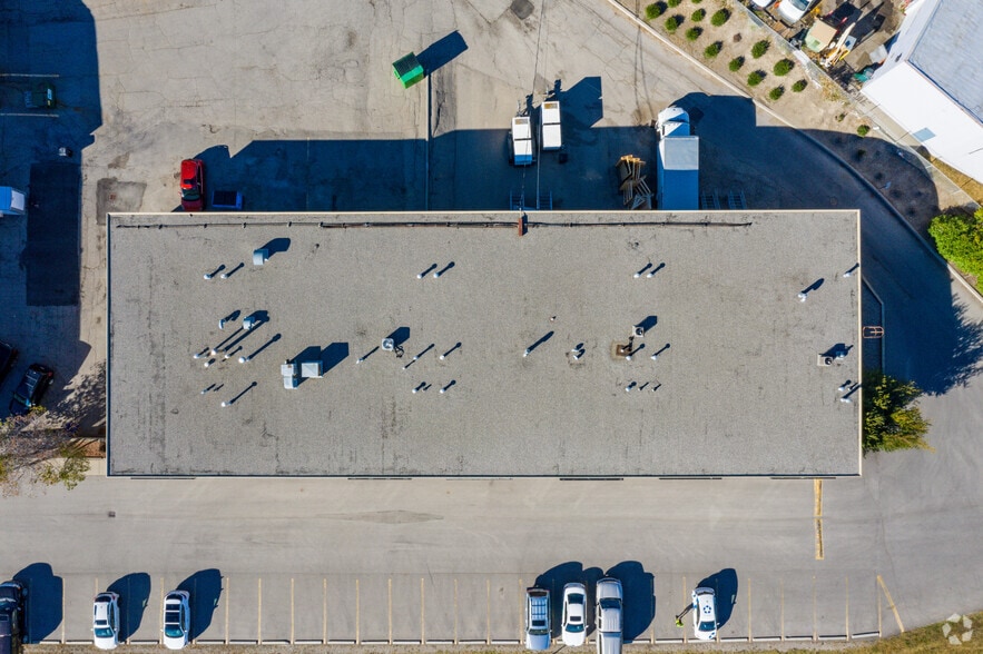 401-413 Forge Rd SE, Calgary, AB for lease - Aerial - Image 3 of 9